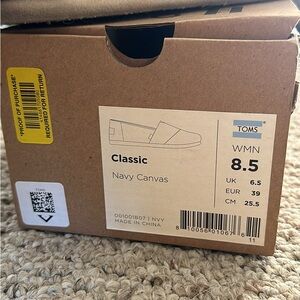 Women’s Toms, navy blue